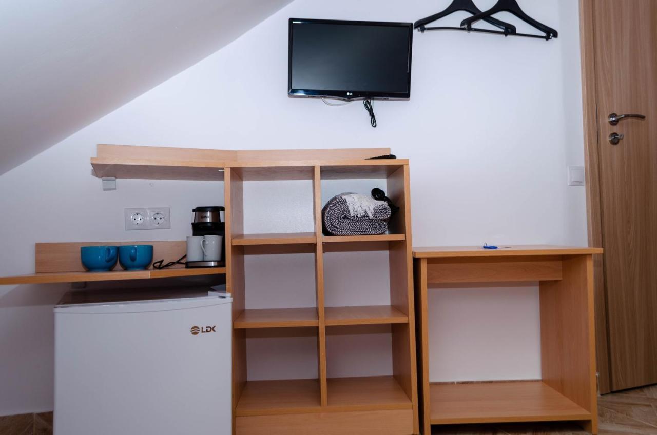 Appartamento Mansarda Mica Cu Baie Proprie Cluj-Napoca Esterno foto